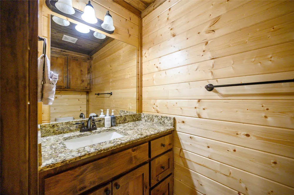 161 Lucian Sorrel Broken Bow, OK 74728