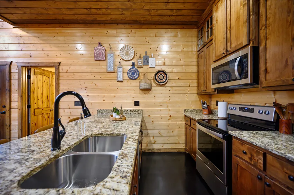 161 Lucian Sorrel Broken Bow, OK 74728