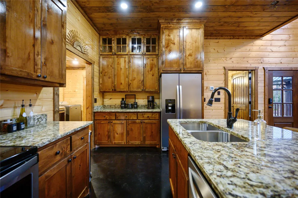 161 Lucian Sorrel Broken Bow, OK 74728