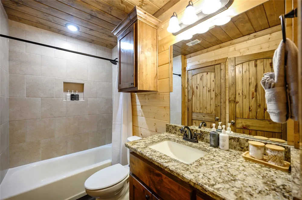 161 Lucian Sorrel Broken Bow, OK 74728