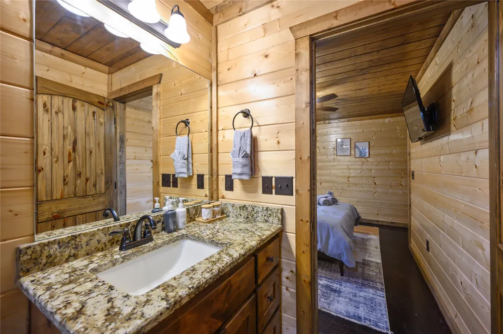 161 Lucian Sorrel Broken Bow, OK 74728