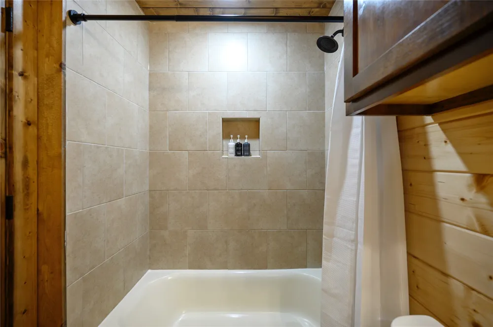 161 Lucian Sorrel Broken Bow, OK 74728