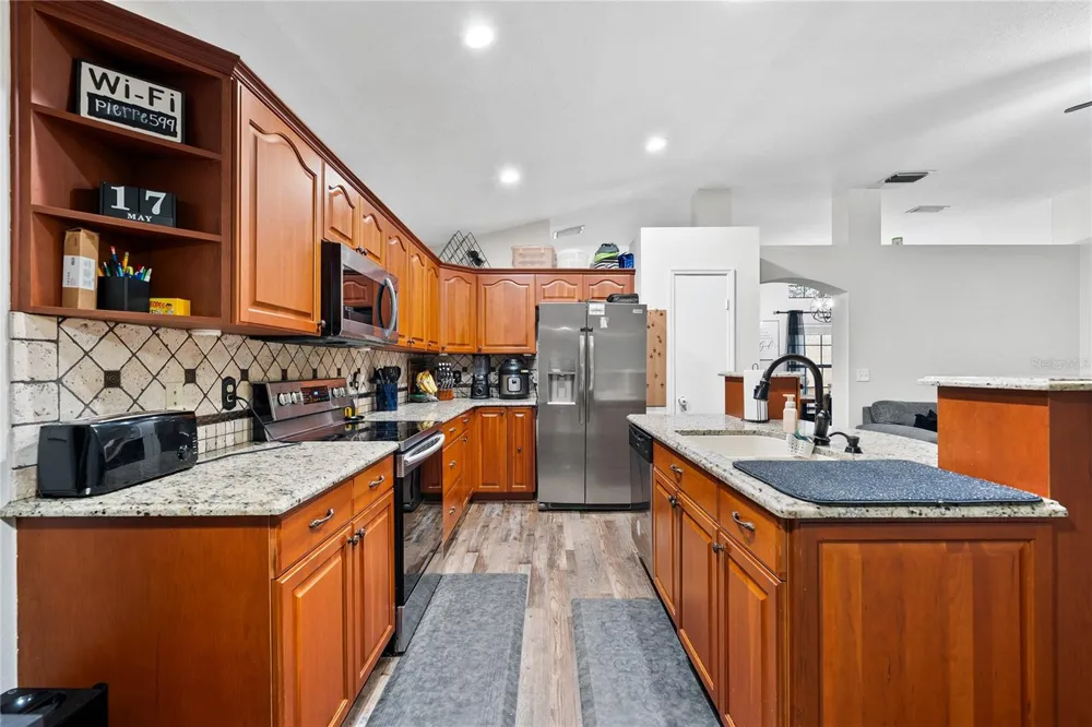 10511 DEEPBROOK DRIVE Riverview, FL 33569