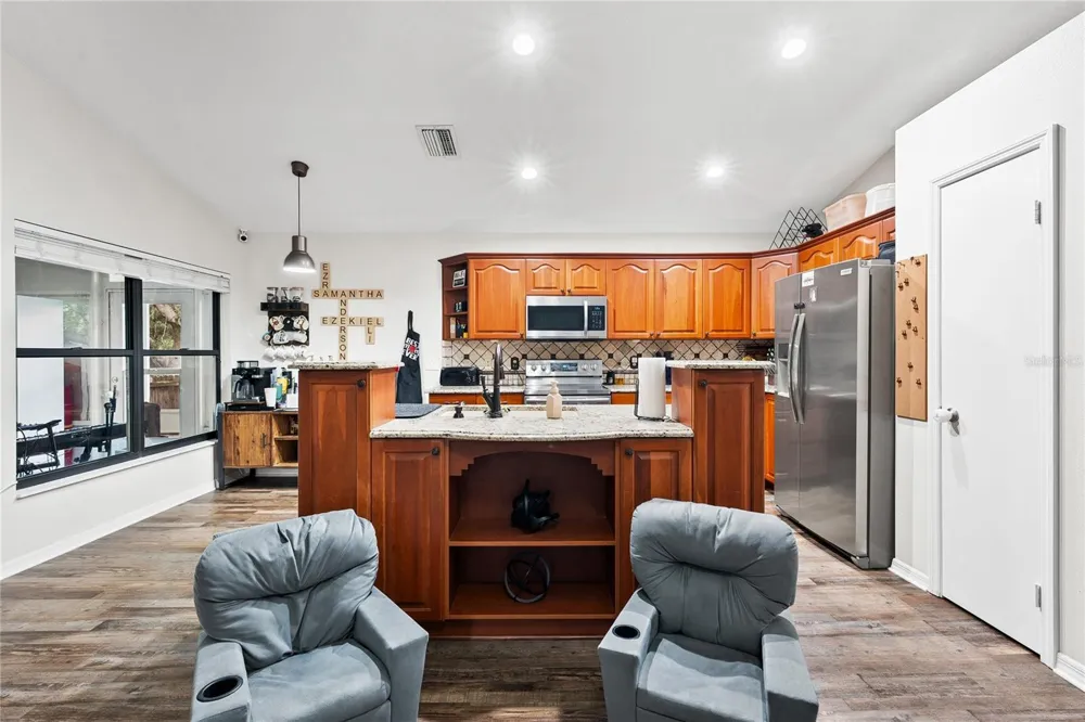 10511 DEEPBROOK DRIVE Riverview, FL 33569