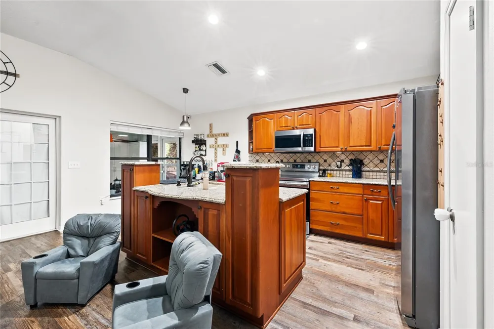10511 DEEPBROOK DRIVE Riverview, FL 33569