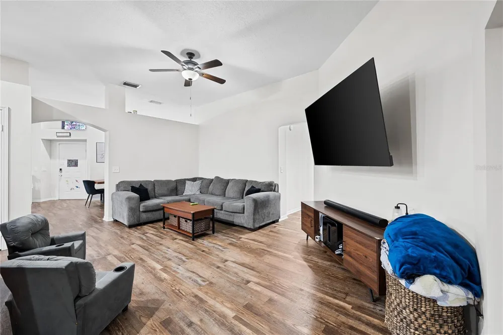 10511 DEEPBROOK DRIVE Riverview, FL 33569