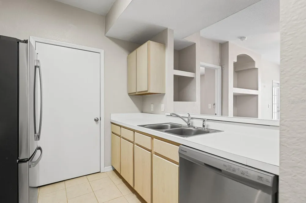 8513 LUCUYA WAY #209 Temple Terrace, FL 33637