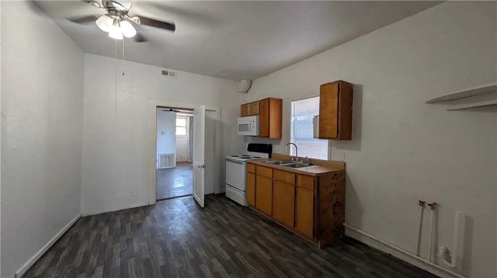 322 E Henrietta Avenue Kingsville, TX 78363