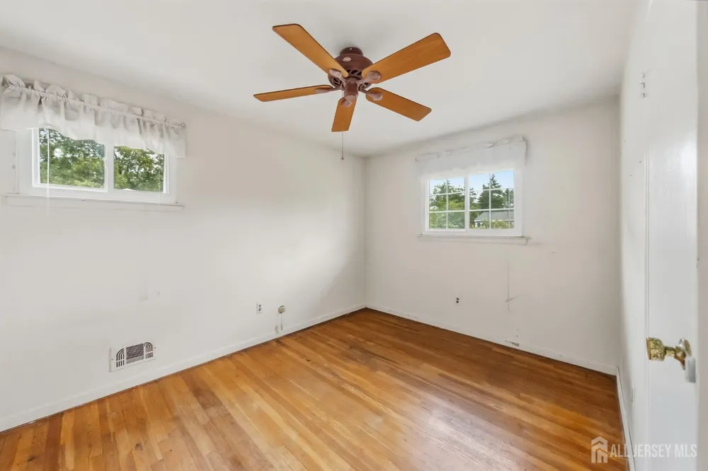 26 Bradford Road East Brunswick, NJ 08816
