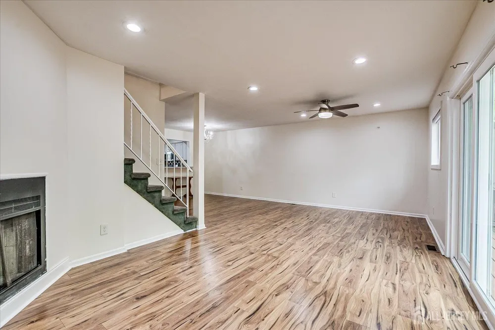 12 Tulip Court Edison, NJ 08820