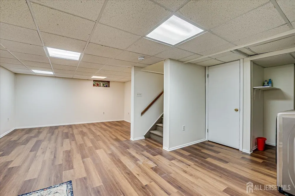 12 Tulip Court Edison, NJ 08820