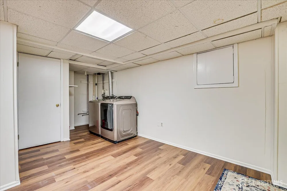12 Tulip Court Edison, NJ 08820