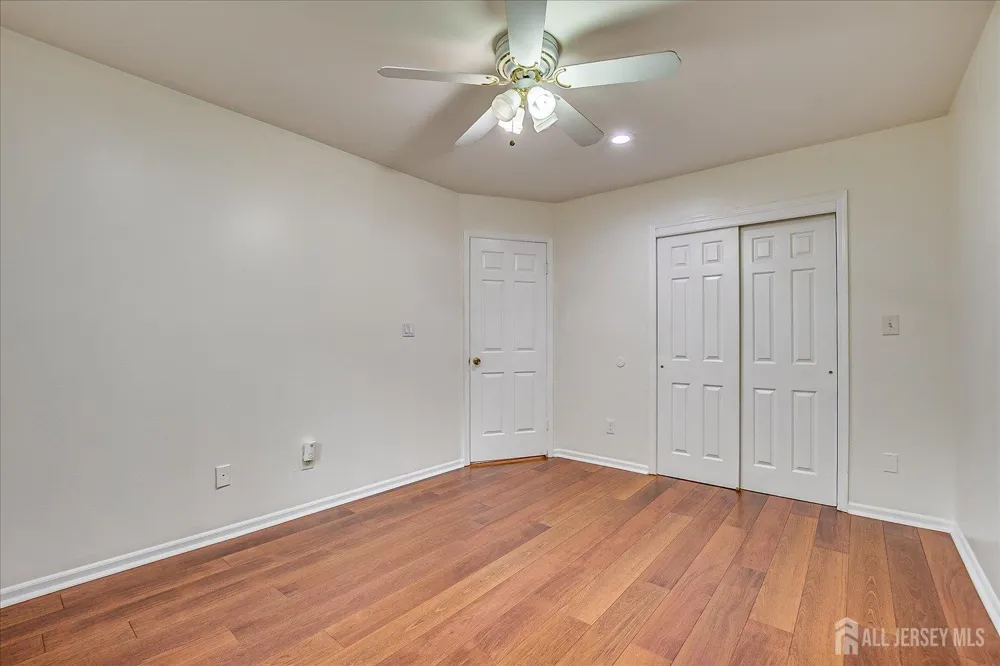 12 Tulip Court Edison, NJ 08820