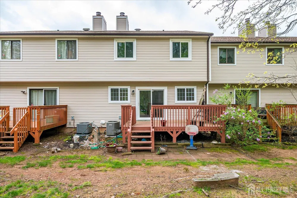 12 Tulip Court Edison, NJ 08820