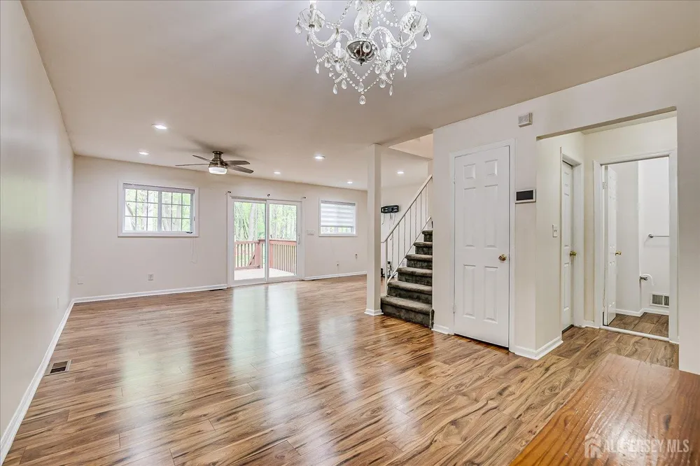 12 Tulip Court Edison, NJ 08820