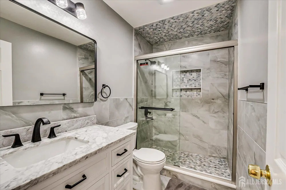 12 Tulip Court Edison, NJ 08820