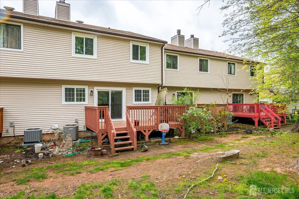12 Tulip Court Edison, NJ 08820