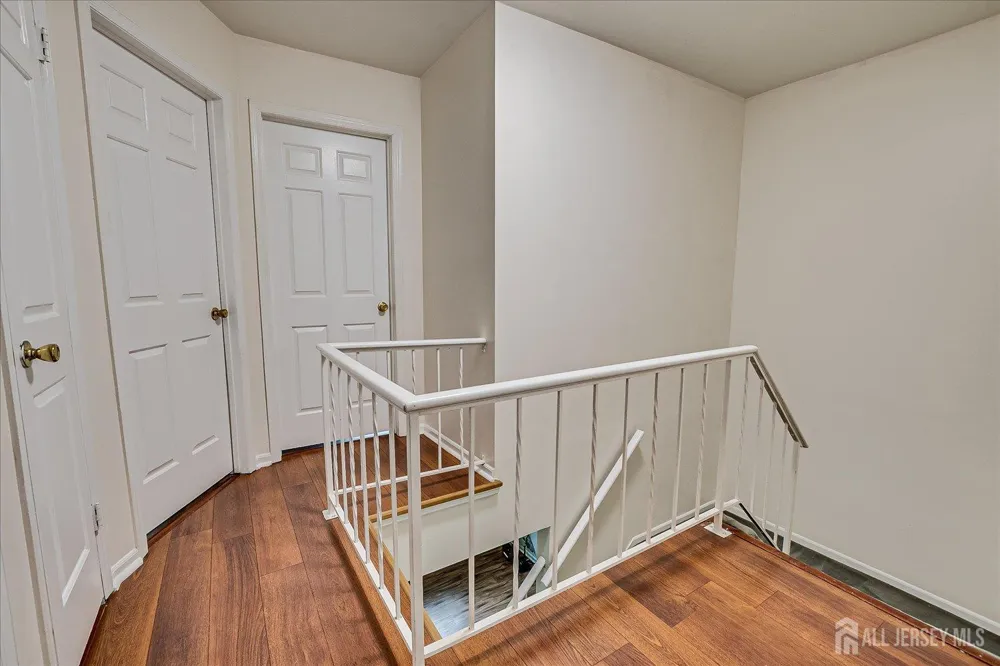 12 Tulip Court Edison, NJ 08820