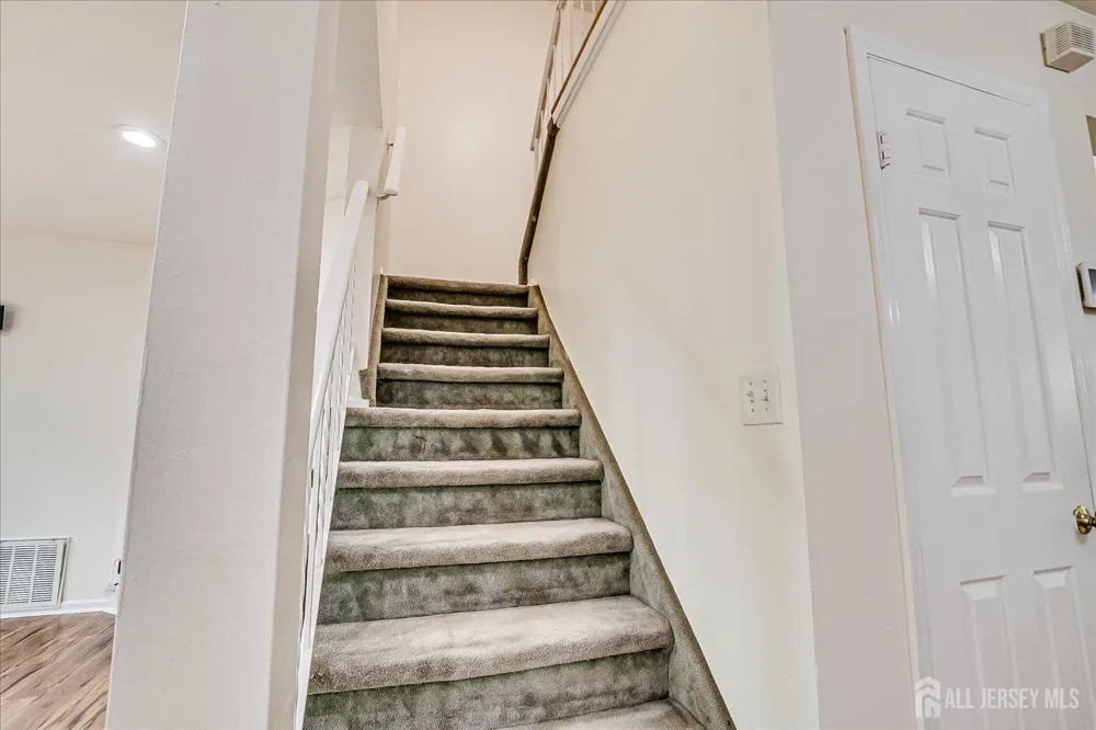 12 Tulip Court Edison, NJ 08820