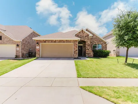 1904 Highlander Court