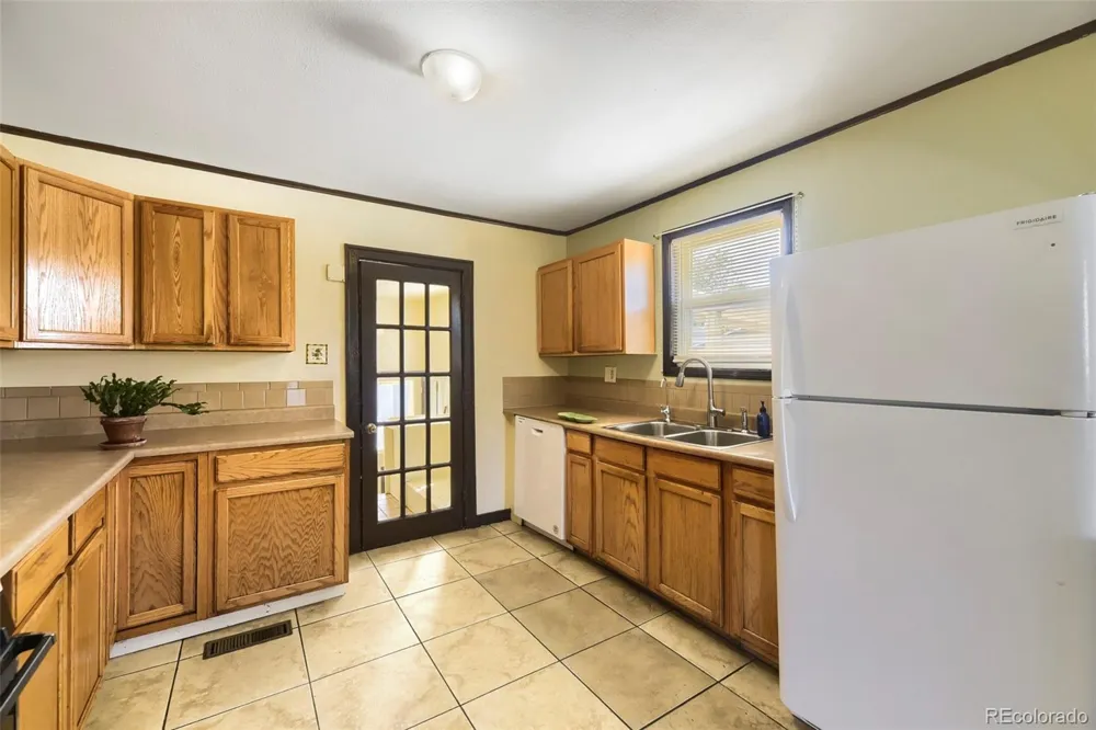 2252 S Galapago Street Denver, CO 80223