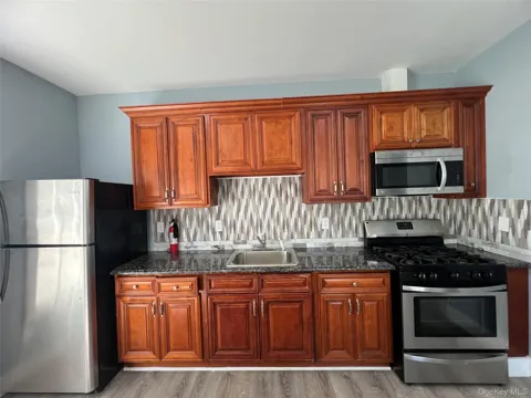 20 W Broome Street #1