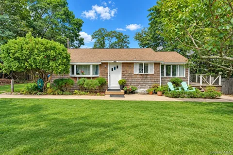 4 Holzman Drive
