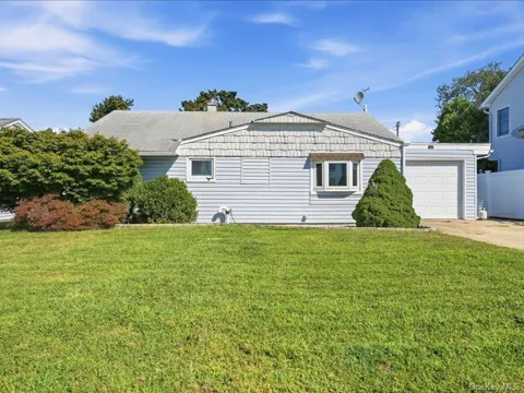 11 Hoover Lane