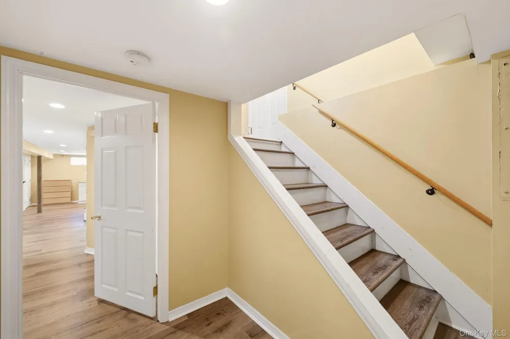 90 Conklin Street Farmingdale, NY 11735