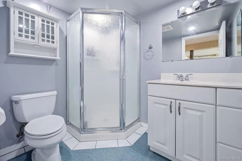 90 Conklin Street Farmingdale, NY 11735