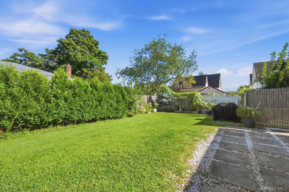 90 Conklin Street Farmingdale, NY 11735