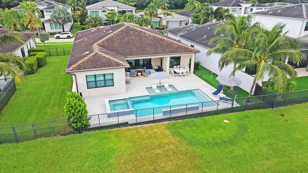 8816 Skyward Street Boca Raton, FL 33496