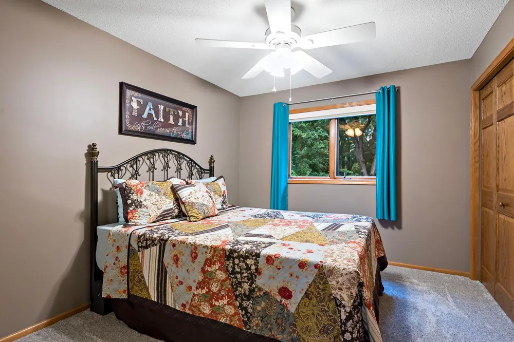 112112 Haering Lane Chaska, MN 55318