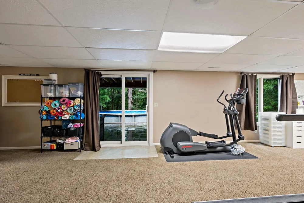 112112 Haering Lane Chaska, MN 55318