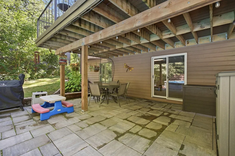 112112 Haering Lane Chaska, MN 55318