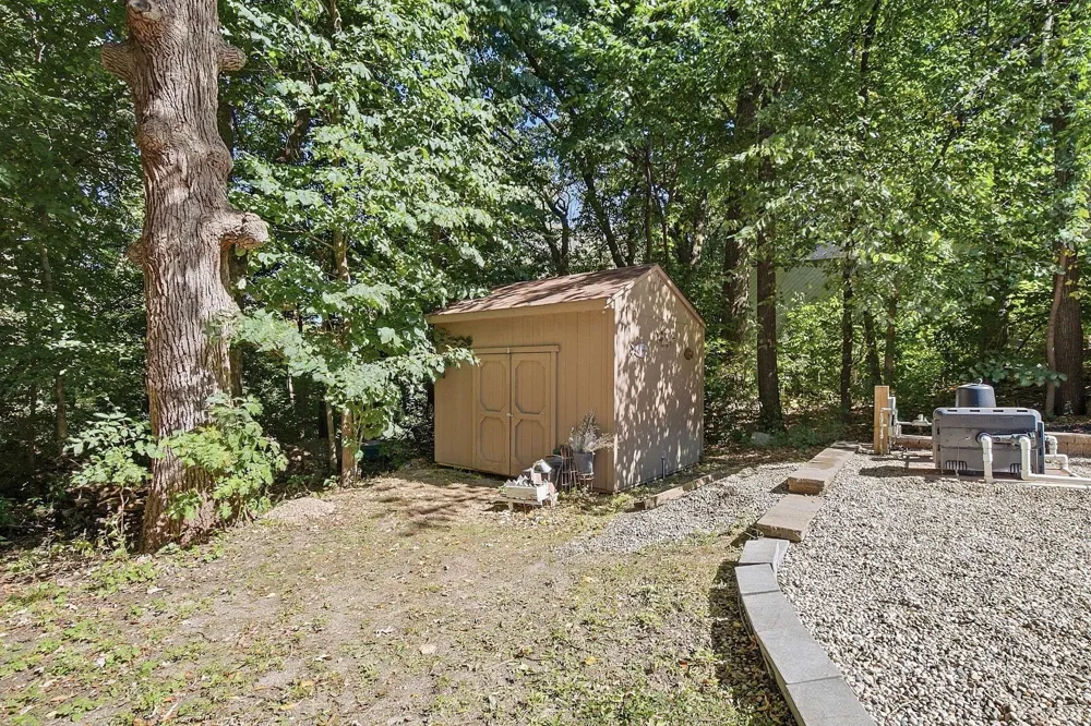 112112 Haering Lane Chaska, MN 55318