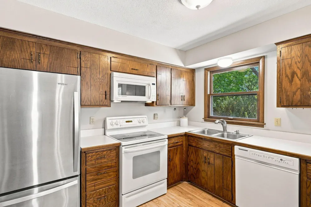 7158 Upper 139th Street W Apple Valley, MN 55124