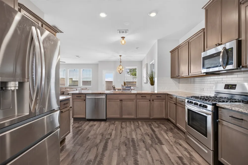 928 Slate Lane Celina, TX 75009