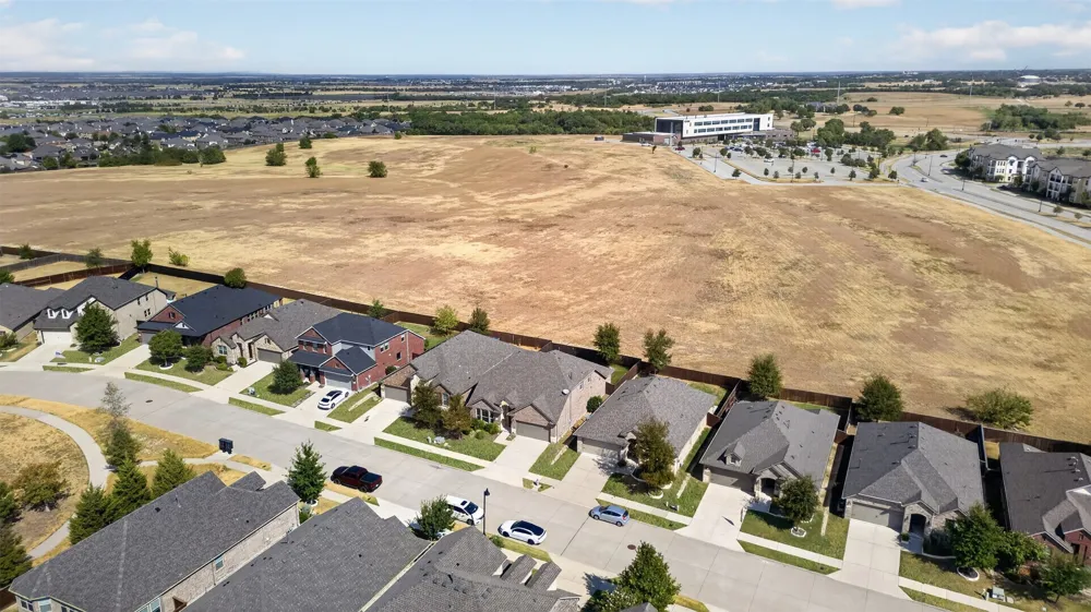 928 Slate Lane Celina, TX 75009