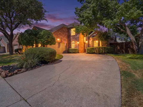 2710 Parkside Lane