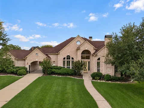 2606 Heatherbend Drive