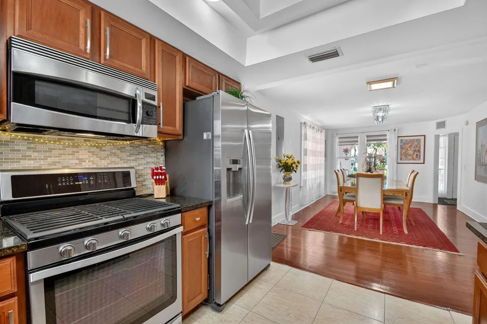 328 Monroe Drive West Palm Beach, FL 33405