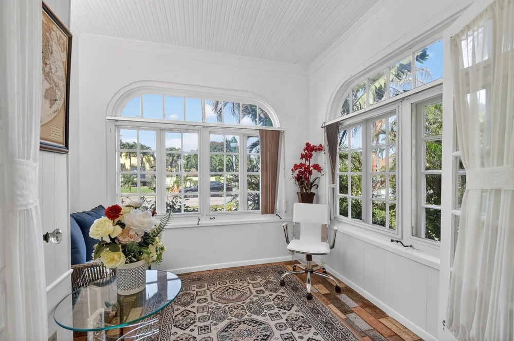 328 Monroe Drive West Palm Beach, FL 33405