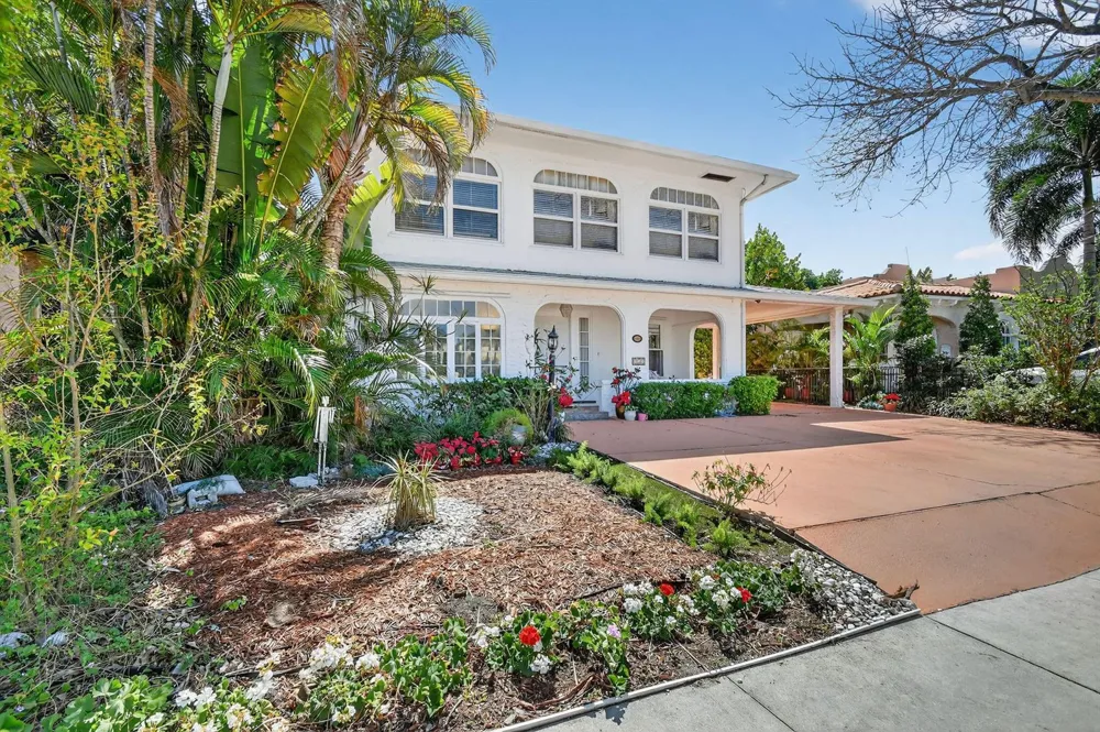 328 Monroe Drive West Palm Beach, FL 33405
