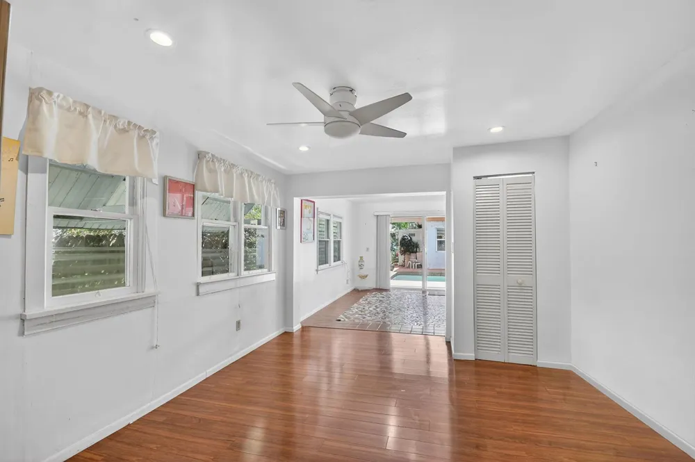 328 Monroe Drive West Palm Beach, FL 33405