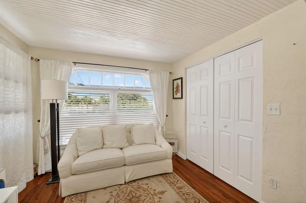 328 Monroe Drive West Palm Beach, FL 33405