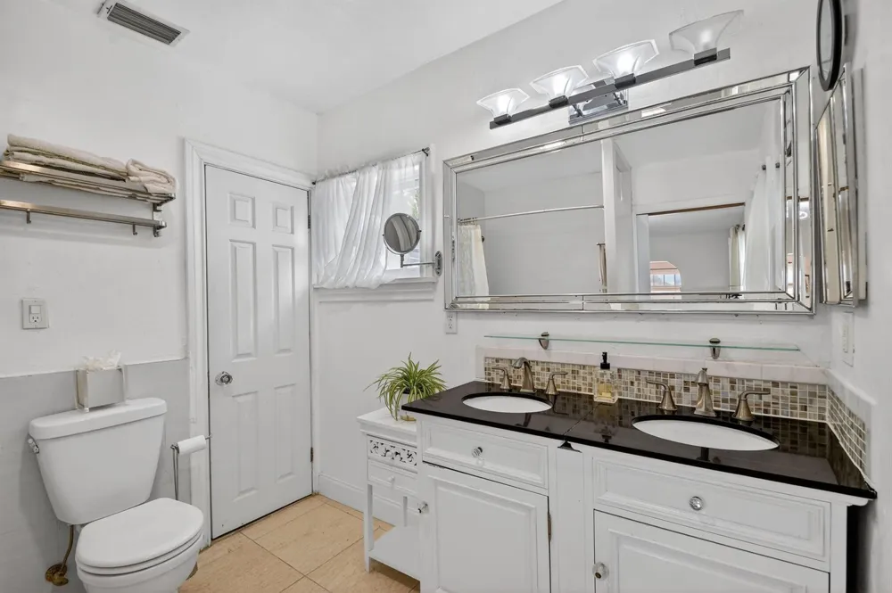 328 Monroe Drive West Palm Beach, FL 33405