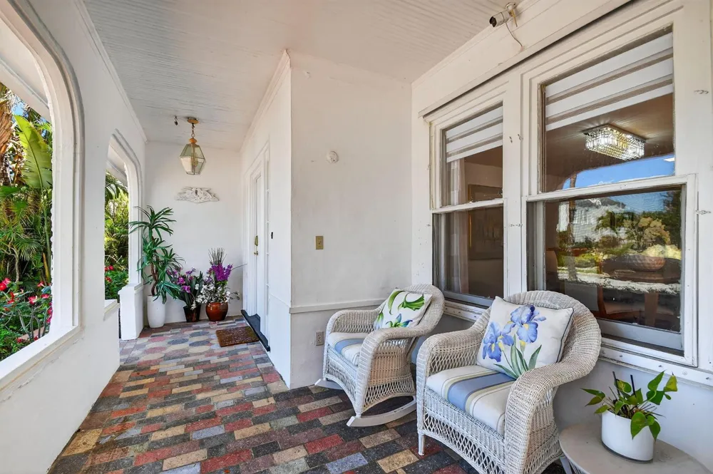 328 Monroe Drive West Palm Beach, FL 33405