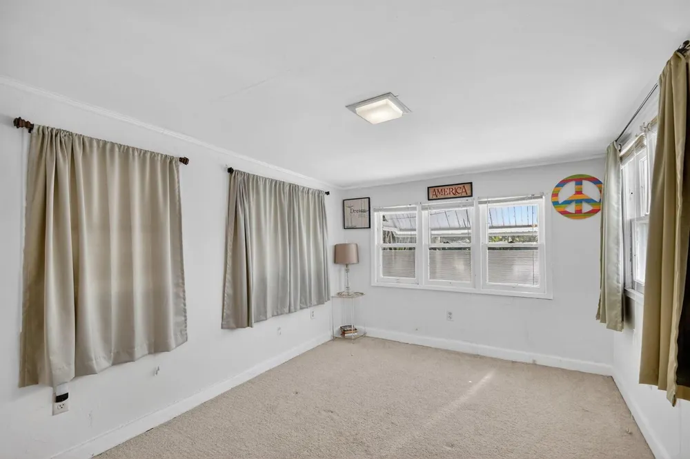 328 Monroe Drive West Palm Beach, FL 33405