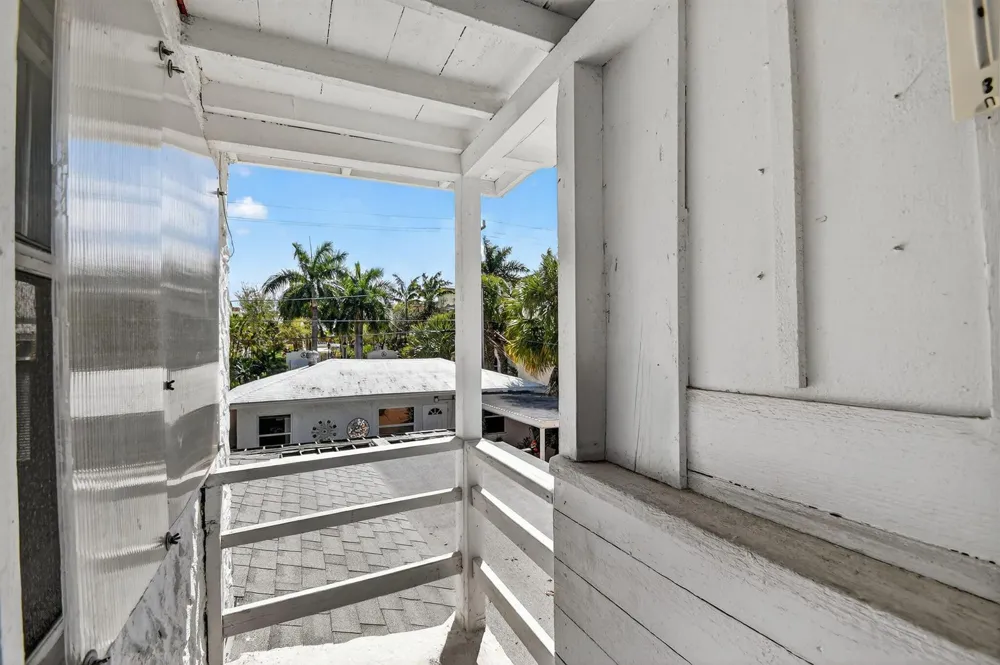 328 Monroe Drive West Palm Beach, FL 33405